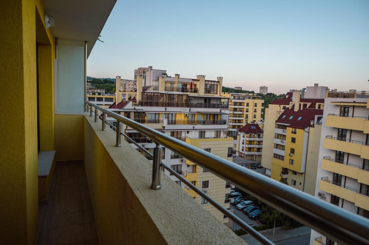 Emerald Suite With Private Parking Varna Eksteriør billede