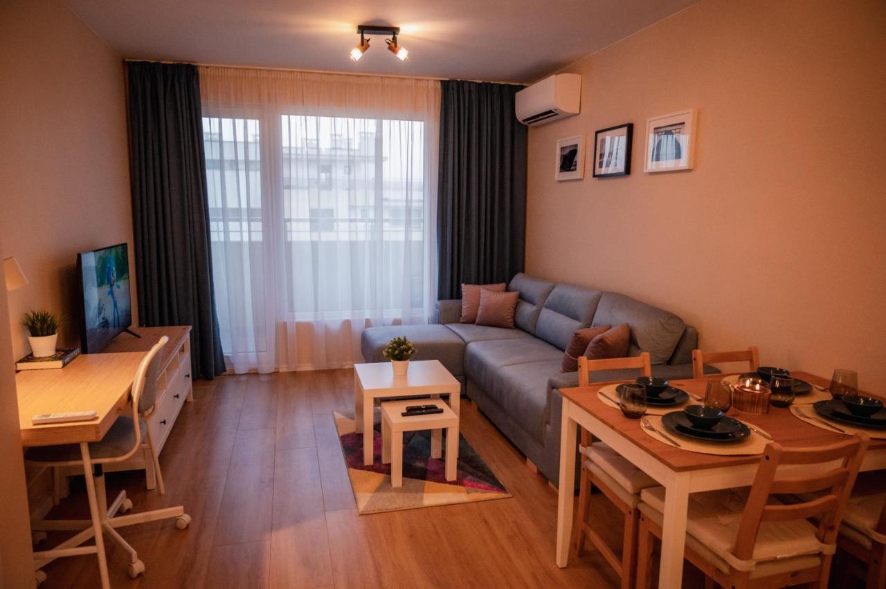Emerald Suite With Private Parking Varna Eksteriør billede